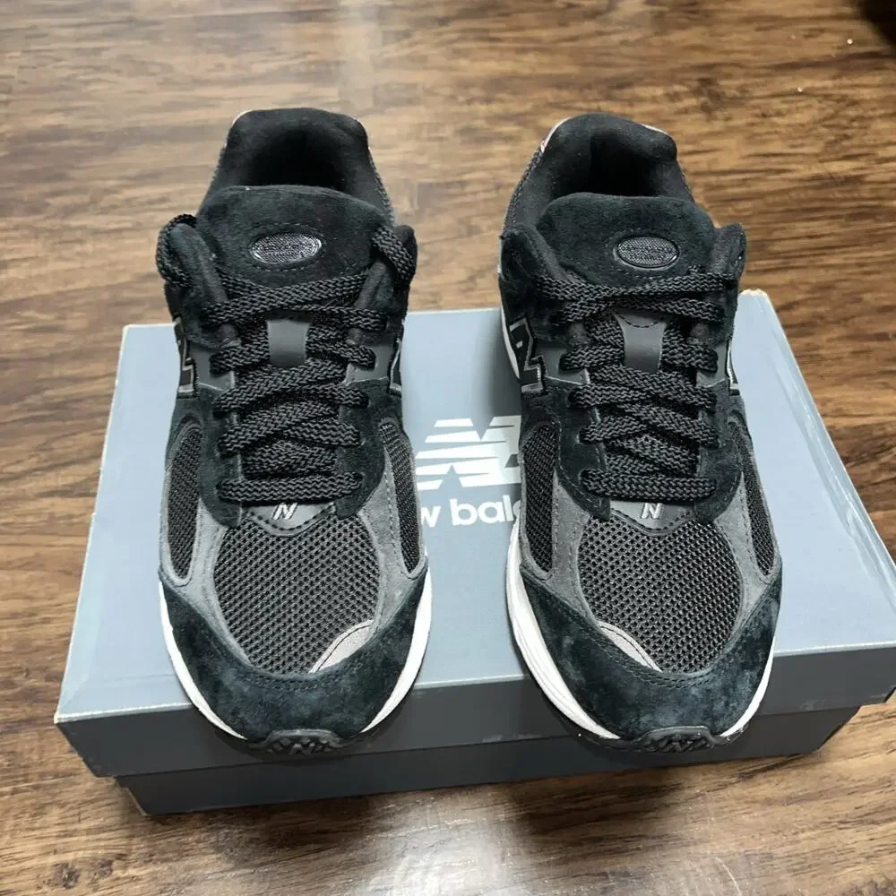 New Balance 2002R Women’s Black Gunmetal FLAWLESS Size 9 - Picture 4 of 8